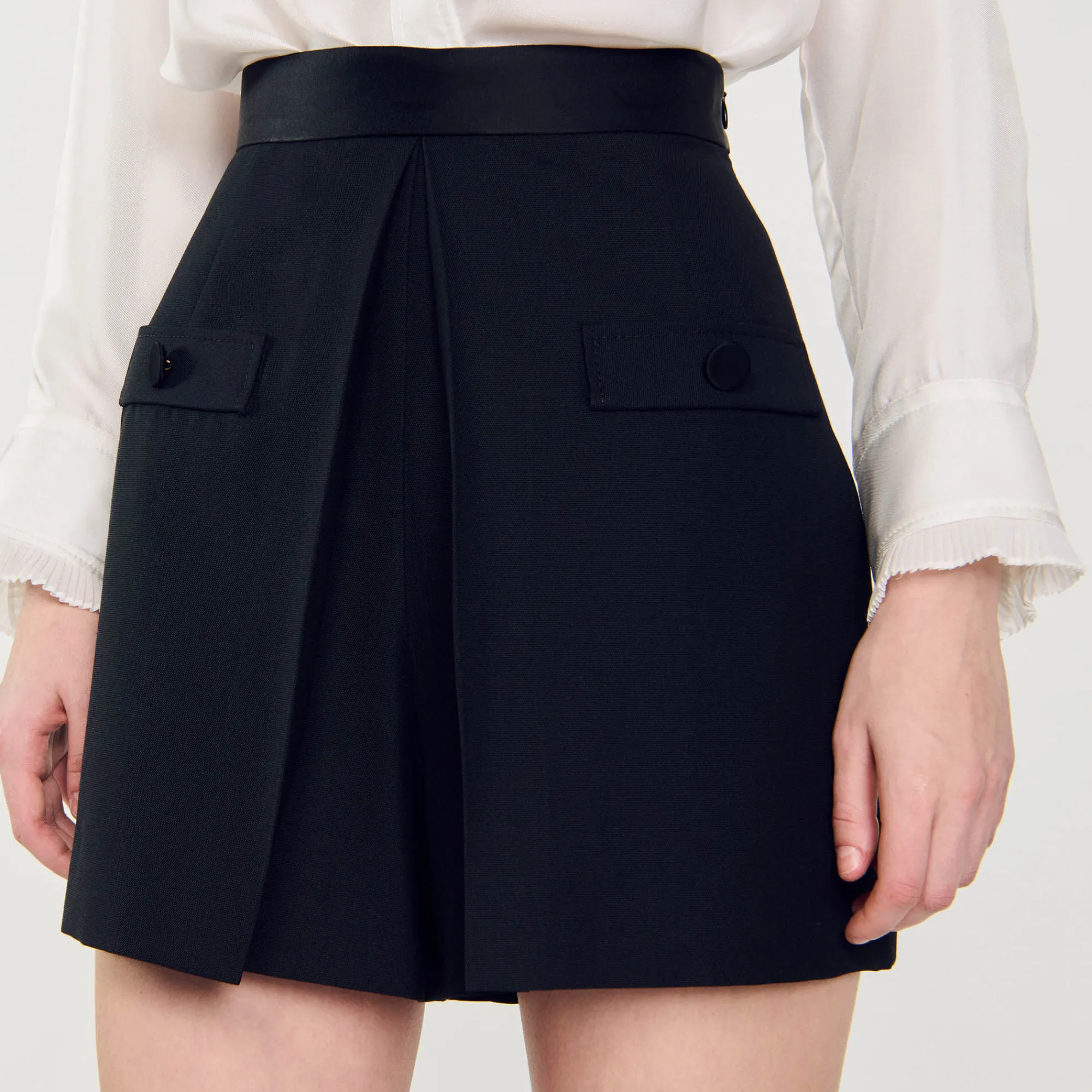 Jupes & Shorts*SANDRO Short Taille Haute Avec Boutons Noir